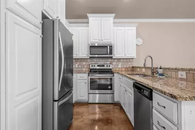 402 Spring Street, McGregor, TX 76657 - Photo 4