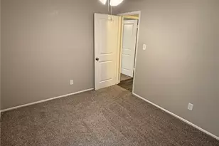 831 Netherland Dr, Arlington, TX 76017 - Photo 14