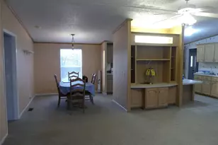 422 Hutchinson St, Bowie, TX 76230 - Photo 14
