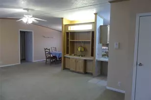 422 Hutchinson St, Bowie, TX 76230 - Photo 12