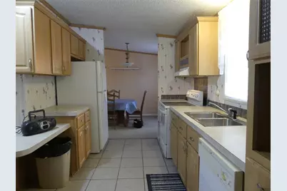 422 Hutchinson Street, Bowie, TX 76230 - Photo 20