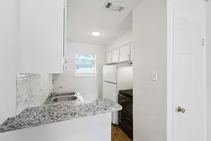 2637 W Randol Mill Rd, Arlington, TX 76012 - Photo 1
