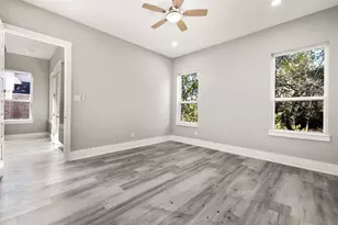 9020 Creek Run Rd, Fort Worth, TX 76120 - Photo 16