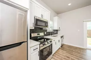 2015 Stuart St, Greenville, TX 75401 - Photo 4