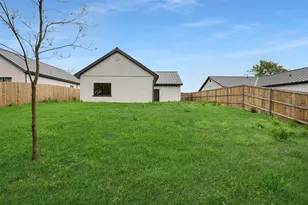 407 N Dallas St, Rice, TX 75155 - Photo 24