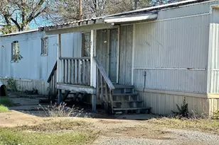 3003 Rockwood Dr, Granbury, TX 76048 - Photo 4