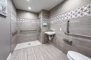 2402 Country Valley Rd, Garland, TX 75041 - Photo 22