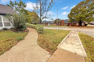 2402 Country Valley Rd, Garland, TX 75041 - Photo 30