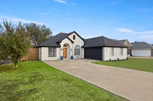 4906 Lee Hutson Ln, Sachse, TX 75048 - Photo 2
