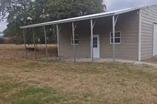 221 Farmhouse Rd, Springtown, TX 76082 - Photo 8