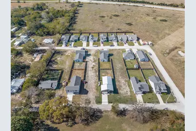 310 N Helton Street, Randolph, TX 75475 - Photo 4