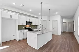2432 Saint Clair Dr, Dallas, TX 75215 - Photo 2