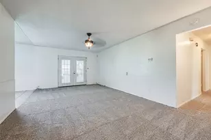 3501 Richardson Ct W, Fort Worth, TX 76119 - Photo 4