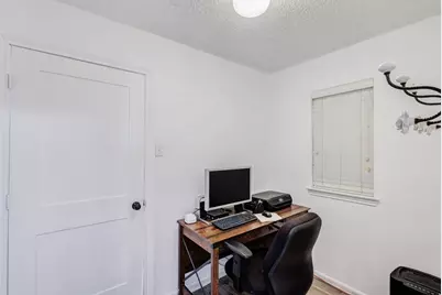 1718 Brighton Drive, Carrollton, TX 75007 - Photo 4