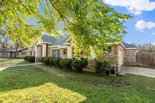 5532 Chimney Rock Rd, Fort Worth, TX 76112 - Photo 4