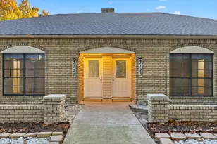 7121 Pleasant View Dr, Dallas, TX 75231 - Photo 2