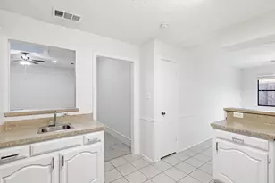 7121 Pleasant View Dr, Dallas, TX 75231 - Photo 14