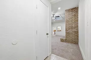 7121 Pleasant View Dr, Dallas, TX 75231 - Photo 4