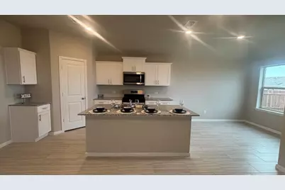 9460 Golden Tree Avenue, Fort Worth, TX 76108 - Photo 2