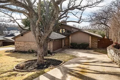 2102 Stonehill Court, Arlington, TX 76012 - Photo 2