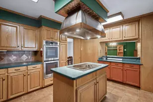 2637 Locksley Chase Dr, Irving, TX 75061 - Photo 14