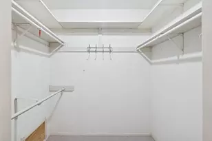 2637 Locksley Chase Dr, Irving, TX 75061 - Photo 24