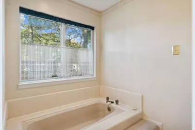 2637 Locksley Chase Drive, Irving, TX 75061 - Photo 22