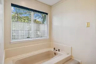 2637 Locksley Chase Dr, Irving, TX 75061 - Photo 22