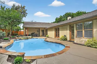 2215 Oak Creek Dr, Sherman, TX 75092 - Photo 30