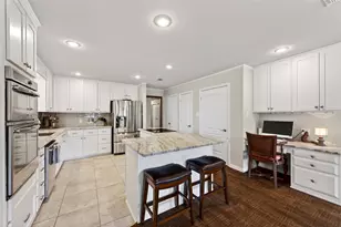 2215 Oak Creek Dr, Sherman, TX 75092 - Photo 8