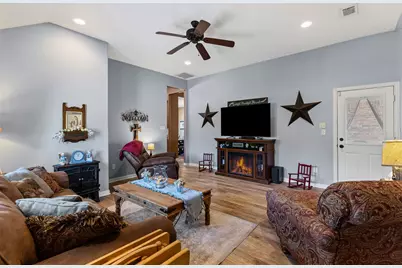106 Hedges Circle, Weatherford, TX 76085 - Photo 30