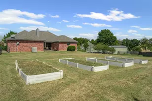 106 Hedges Cir, Weatherford, TX 76085 - Photo 32