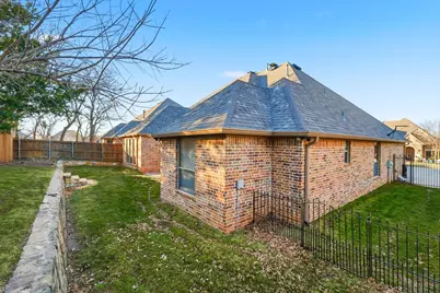 8652 Wishing Tree Lane, North Richland Hills, TX 76182 - Photo 38