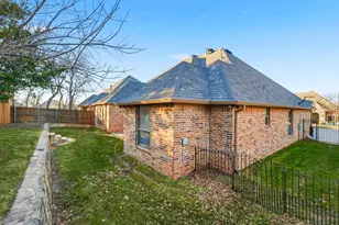 8652 Wishing Tree Ln, North Richland Hills, TX 76182 - Photo 38