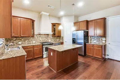 1915 Luther Road, Irving, TX 75063 - Photo 8