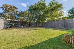 9743 Trevor Dr, Dallas, TX 75243 - Photo 32