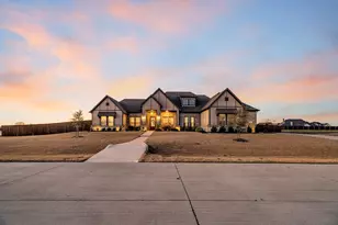 311 Lakota Pkwy, Waxahachie, TX 75165 - Photo 4