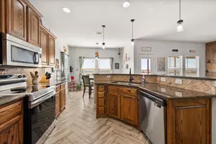 12549 County Rd 1002, Godley, TX 76044 - Photo 14