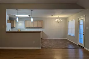 6005 Harwood Crossing Dr, Arlington, TX 76018 - Photo 4