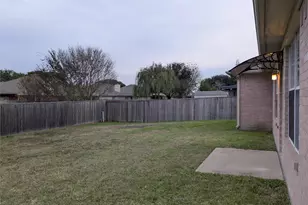 6005 Harwood Crossing Dr, Arlington, TX 76018 - Photo 20