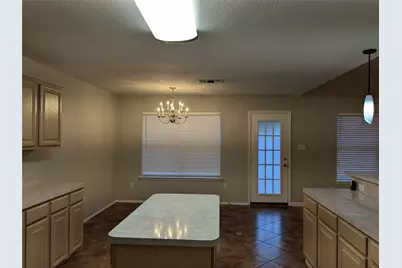 6005 Harwood Crossing Drive, Arlington, TX 76018 - Photo 8