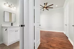 2000 Le Mans Dr, Carrollton, TX 75006 - Photo 24