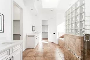 2000 Le Mans Dr, Carrollton, TX 75006 - Photo 20