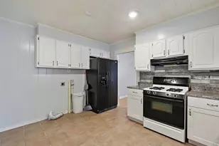 105 E Hunt St, Leonard, TX 75452 - Photo 12