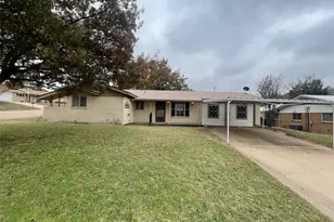 212 E Rentz St, Weatherford, TX 76086 - Photo 2