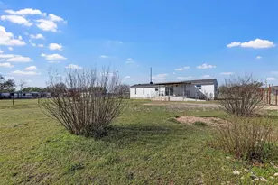 3209 Oak Hill Dr, Granbury, TX 76048 - Photo 18