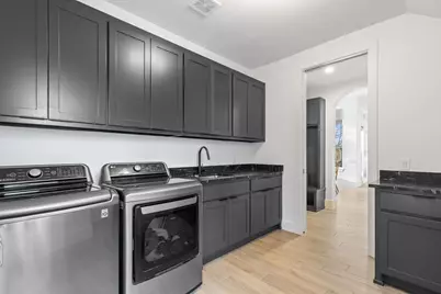 9847 Mixon Drive, Dallas, TX 75220 - Photo 12