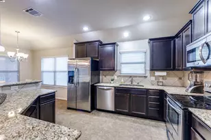 700 Lark Dr, Aubrey, TX 76227 - Photo 10