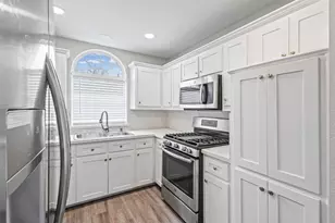 305 Virginia Ave, Waxahachie, TX 75165 - Photo 10