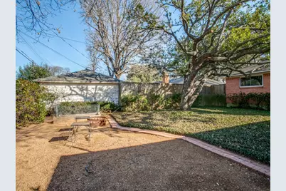 6327 Town Hill Lane, Dallas, TX 75214 - Photo 24